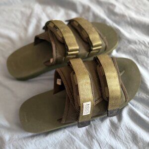 Suicoke MOTO-CAB Sandal in Olive, Size 11